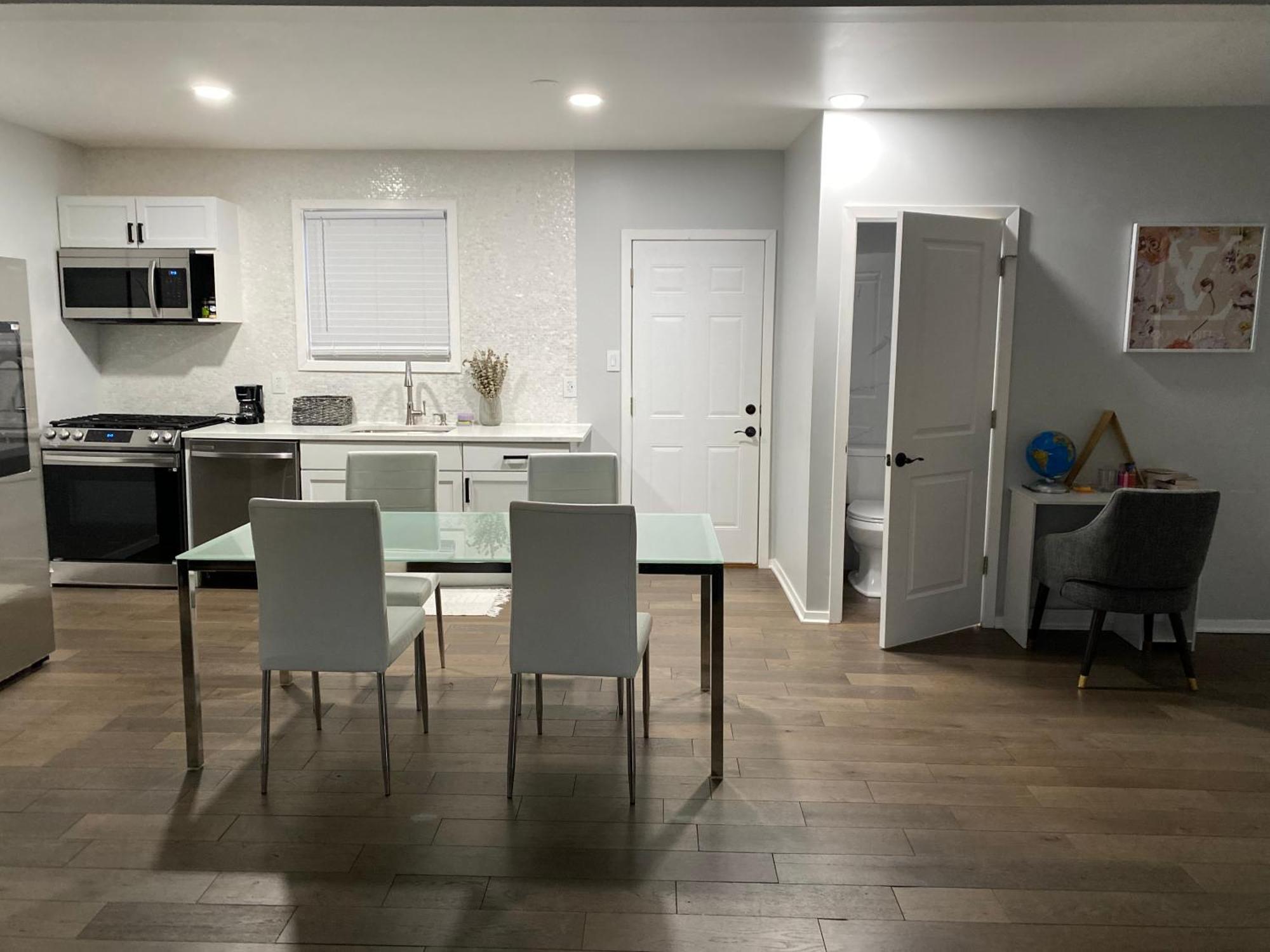 Modern 3Bed 2Bath Ranch With Diy Art Porch 3Tvs And Huge Front Yard To Enjoy! Villa Calumet City Exterior foto